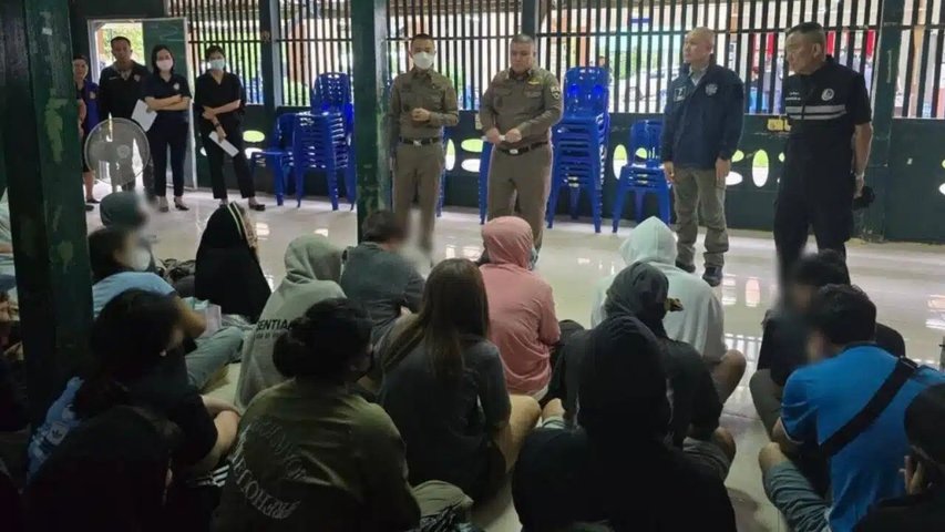 View full size Laos deports 41 Thai gambling website workers after crackdown